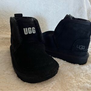 UGG 7c Kids Classic Black Boots